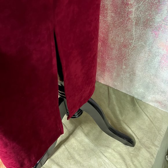 VTG๐ Karin Stevens Faux Suede Dress with Jacket backside it has a long Slit - Picture 4 of 16